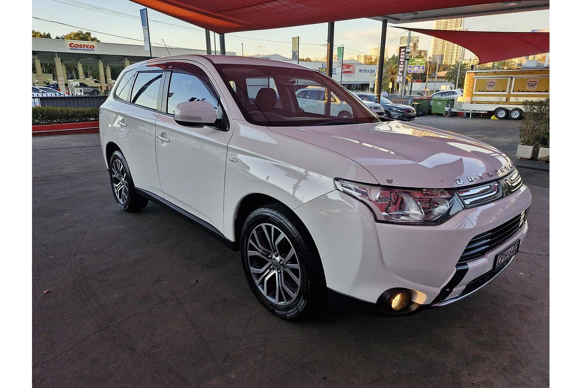 2013 Mitsubishi Outlander ES ZJ