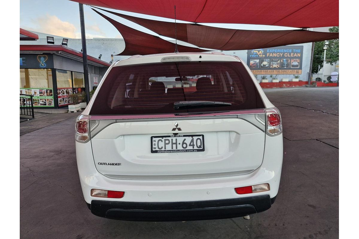2013 Mitsubishi Outlander ES ZJ