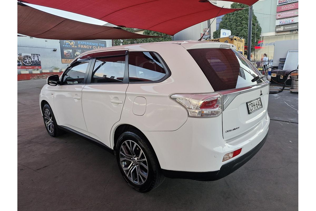 2013 Mitsubishi Outlander ES ZJ