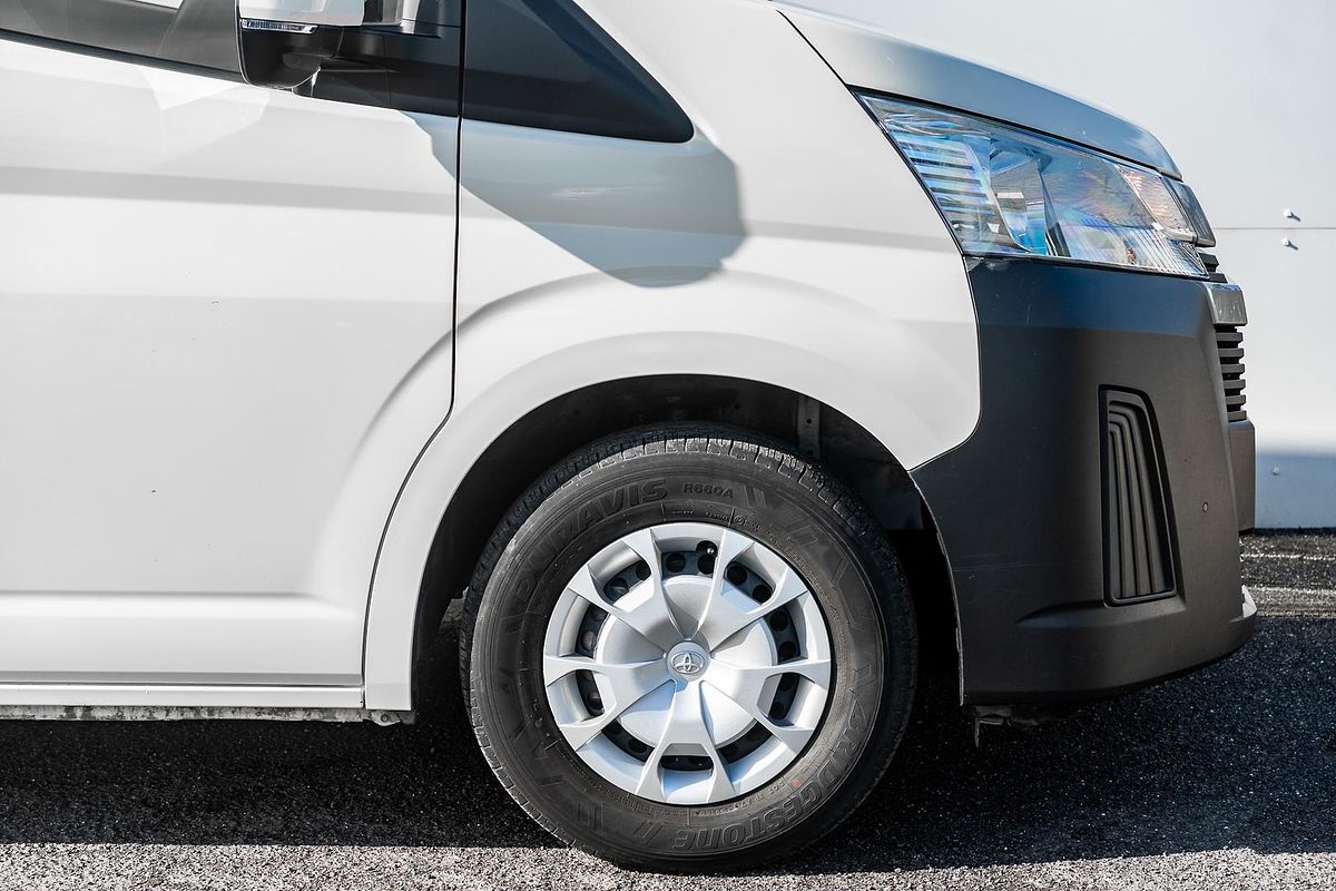2019 Toyota Hiace Commuter GDH322R