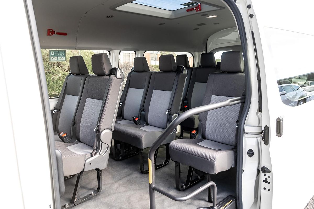 2019 Toyota Hiace Commuter GDH322R