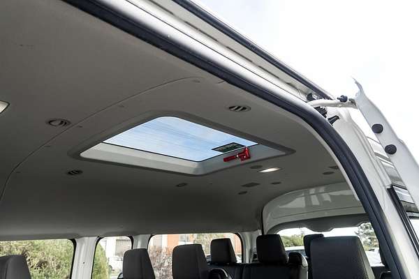 2019 Toyota Hiace Commuter GDH322R