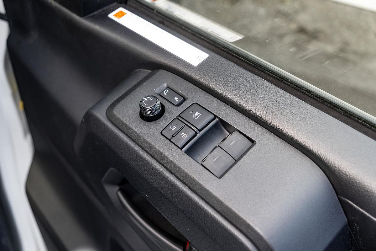 2019 Toyota Hiace Commuter GDH322R