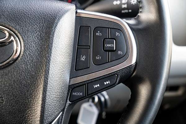 2019 Toyota Hiace Commuter GDH322R