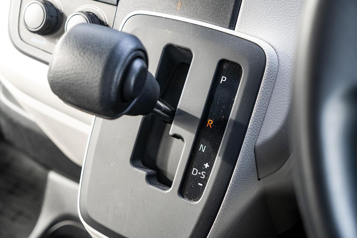 2019 Toyota Hiace Commuter GDH322R