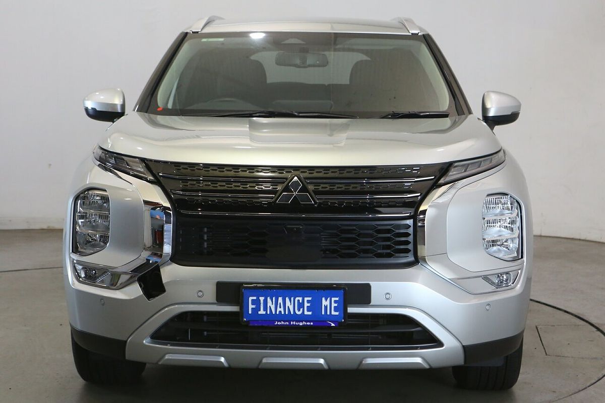 2024 Mitsubishi Outlander LS ZM