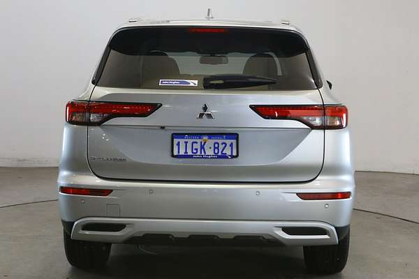 2024 Mitsubishi Outlander LS ZM