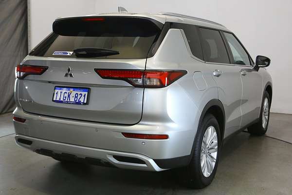 2024 Mitsubishi Outlander LS ZM