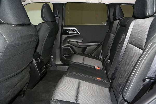 2024 Mitsubishi Outlander LS ZM