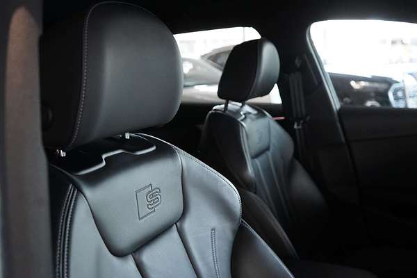 2022 Audi A4 45 TFSI S line B9