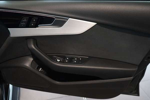 2022 Audi A4 45 TFSI S line B9