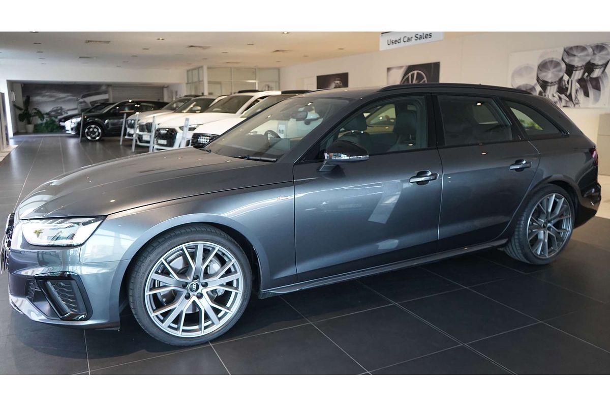 2022 Audi A4 45 TFSI S line B9