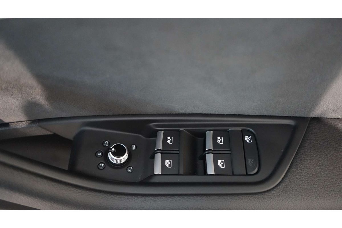 2022 Audi A4 45 TFSI S line B9