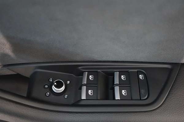 2022 Audi A4 45 TFSI S line B9