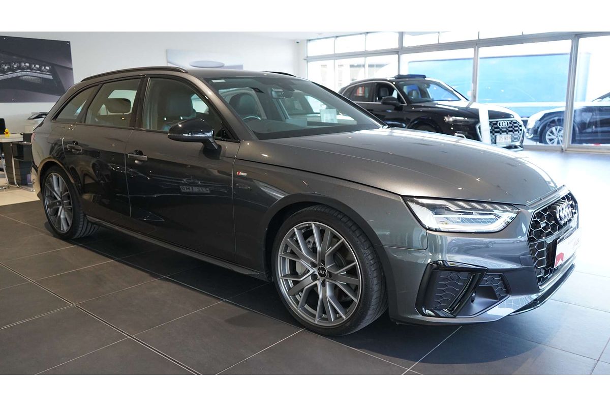 2022 Audi A4 45 TFSI S line B9