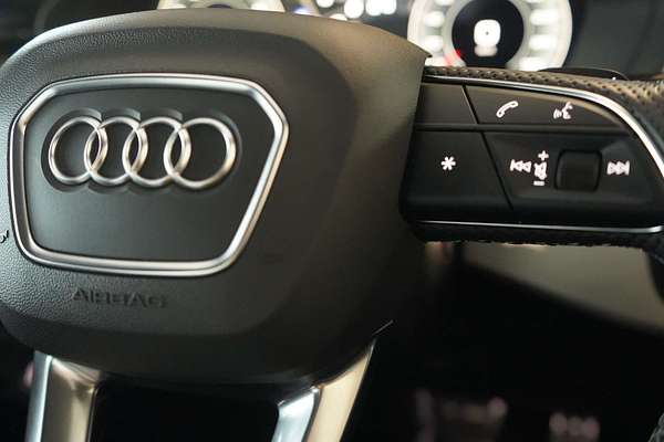 2022 Audi A4 45 TFSI S line B9