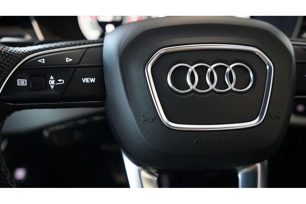 2022 Audi A4 45 TFSI S line B9