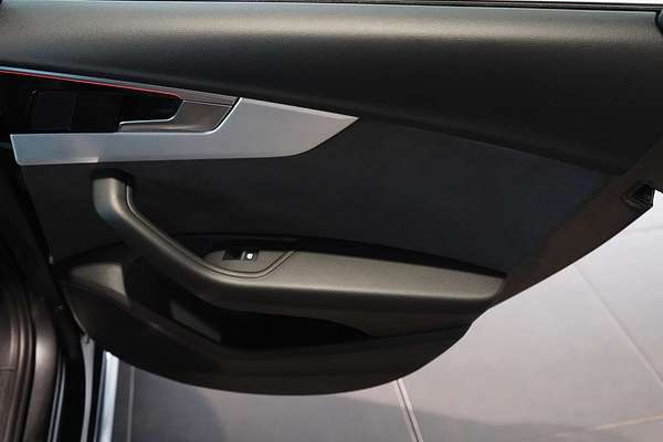 2022 Audi A4 45 TFSI S line B9