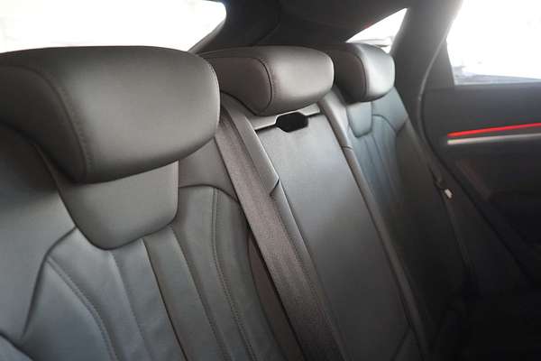 2022 Audi Q5 40 TDI S line FY