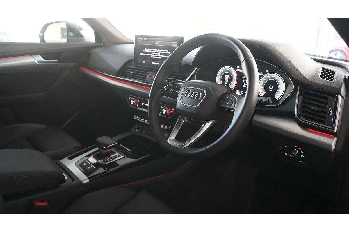 2022 Audi Q5 40 TDI S line FY
