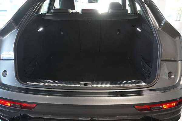 2022 Audi Q5 40 TDI S line FY