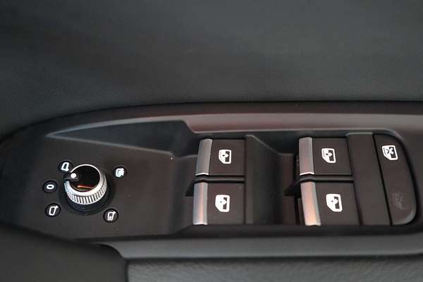2022 Audi Q5 40 TDI S line FY