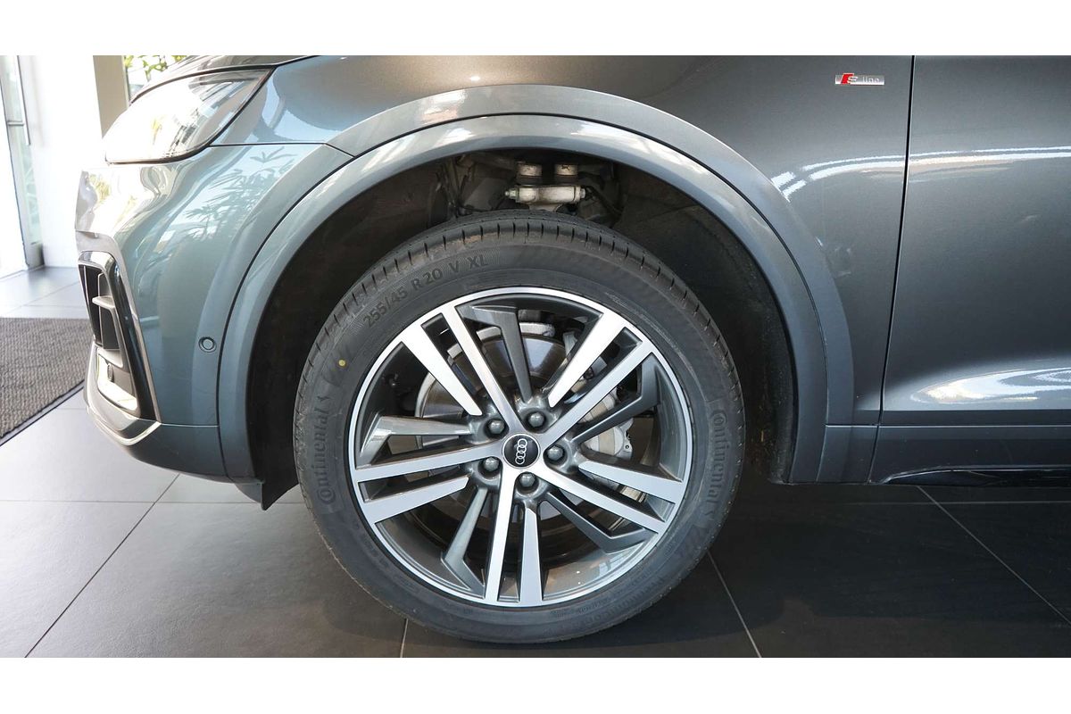 2022 Audi Q5 40 TDI S line FY