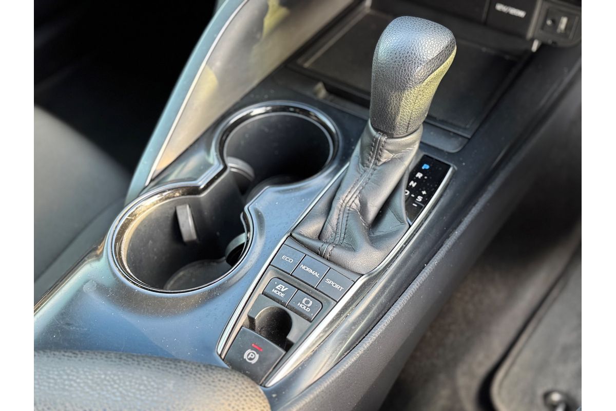 2018 Toyota Camry Ascent AXVH71R