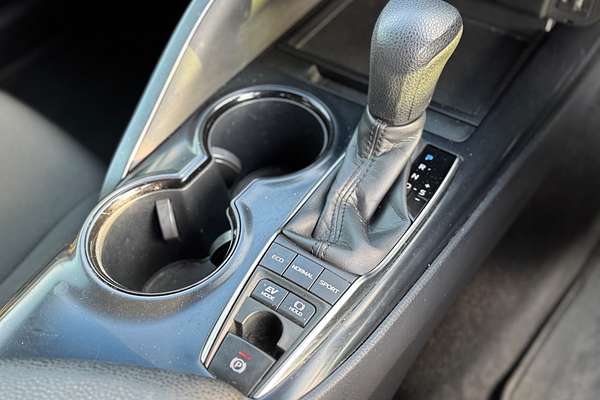 2018 Toyota Camry Ascent AXVH71R
