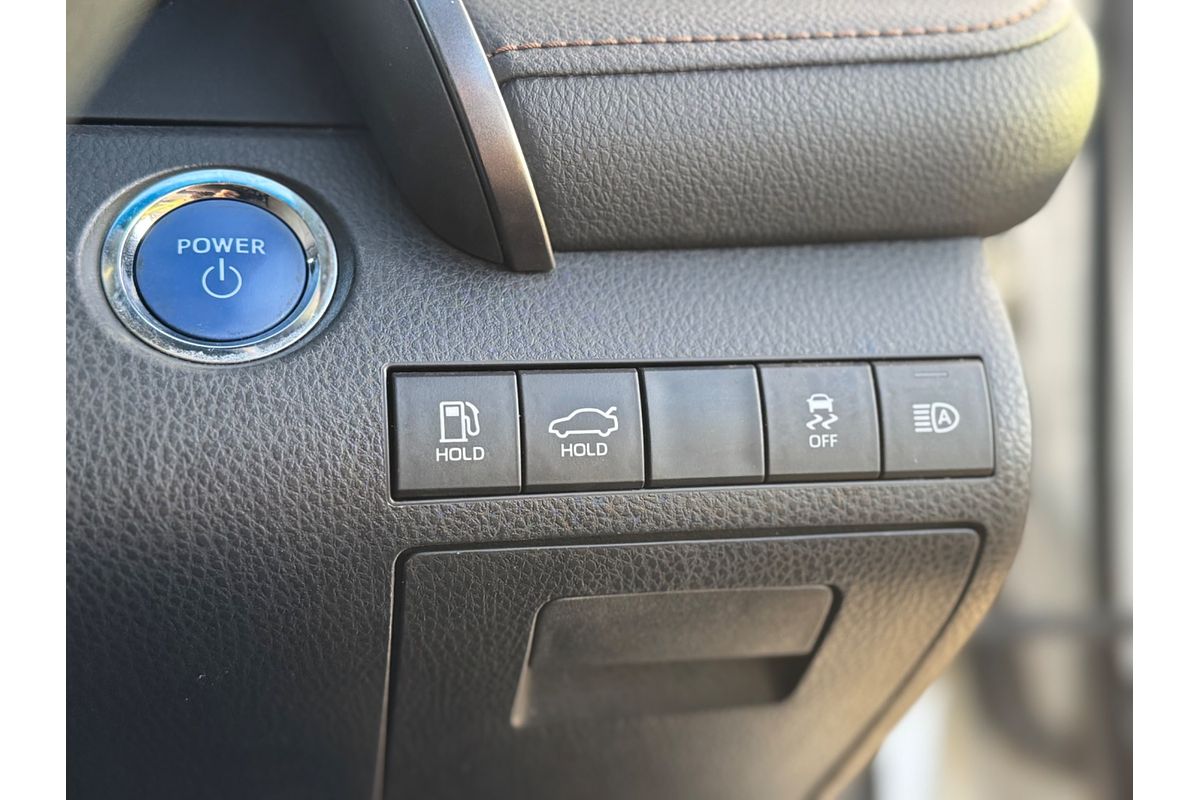 2018 Toyota Camry Ascent AXVH71R