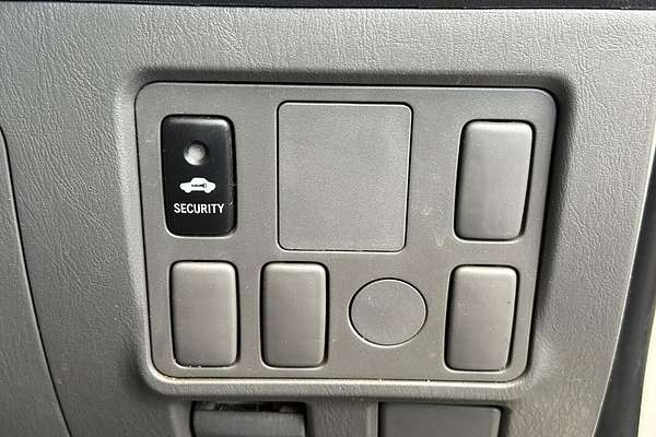 2012 Toyota Hilux Workmate KUN26R 4X4