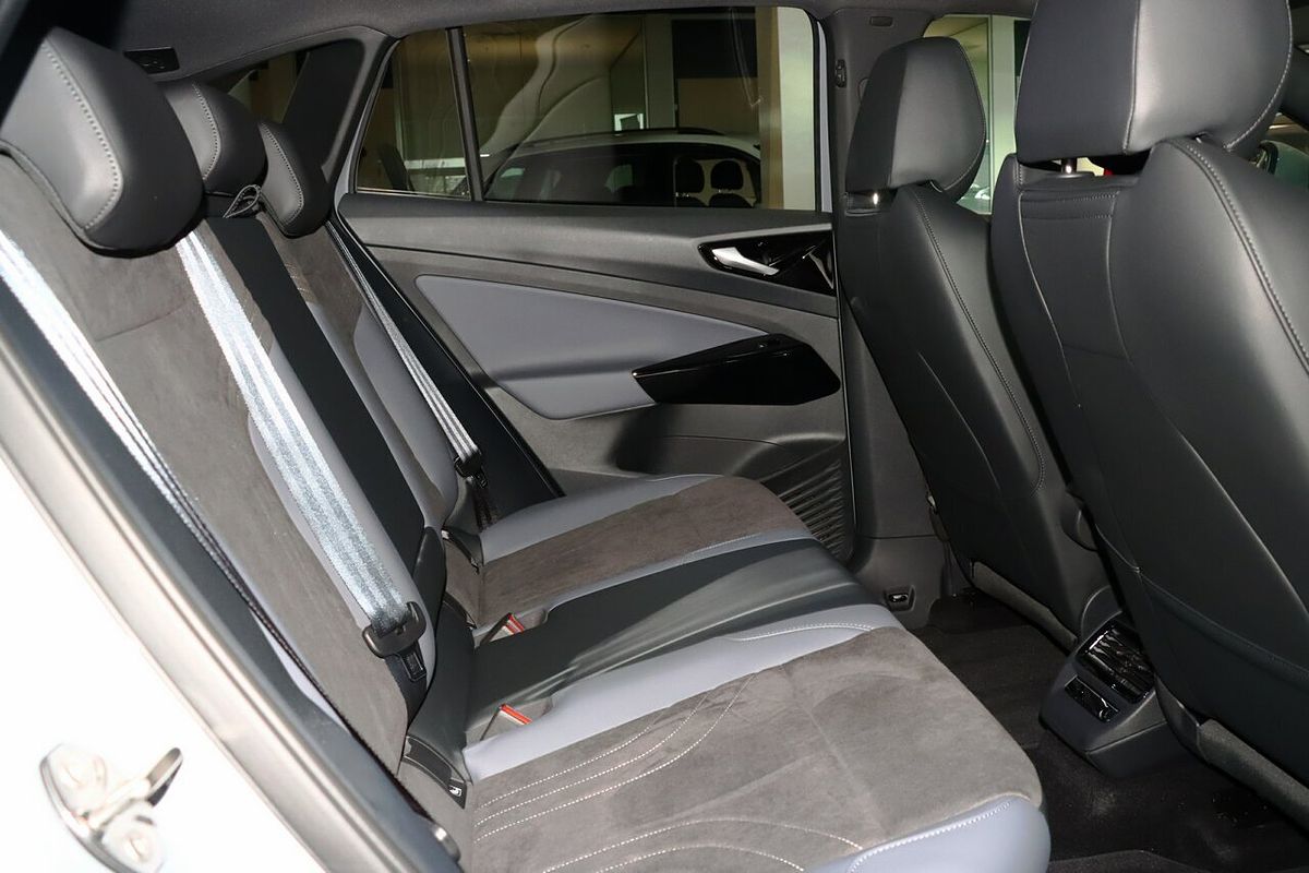 2025 Volkswagen ID.4 Pro E2
