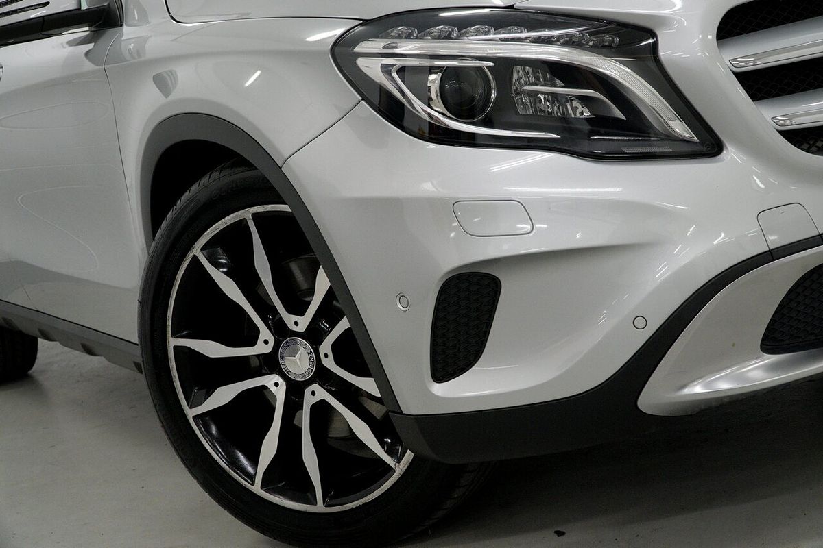 2015 Mercedes-Benz GLA-Class GLA250 X156