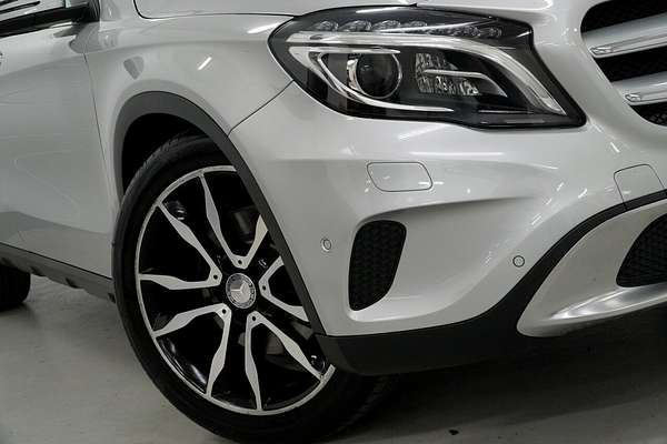 2015 Mercedes-Benz GLA-Class GLA250 X156