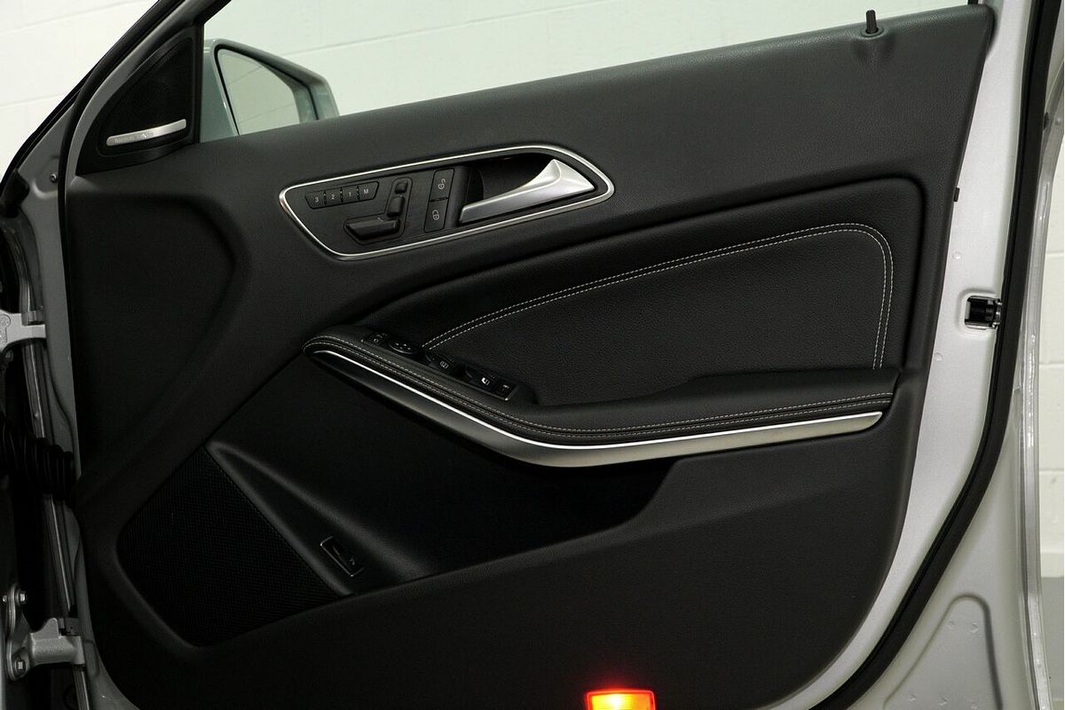2015 Mercedes-Benz GLA-Class GLA250 X156