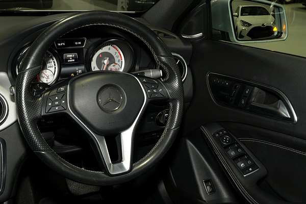 2015 Mercedes-Benz GLA-Class GLA250 X156