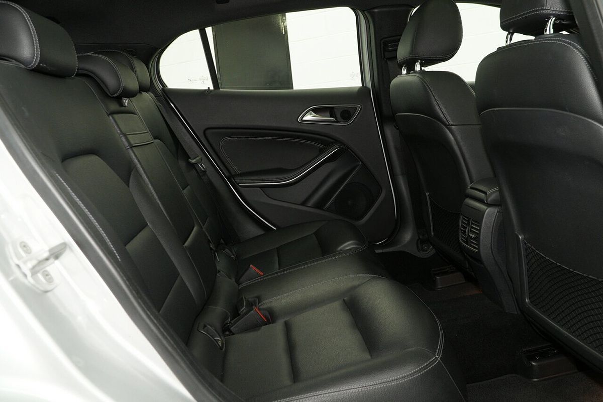 2015 Mercedes-Benz GLA-Class GLA250 X156