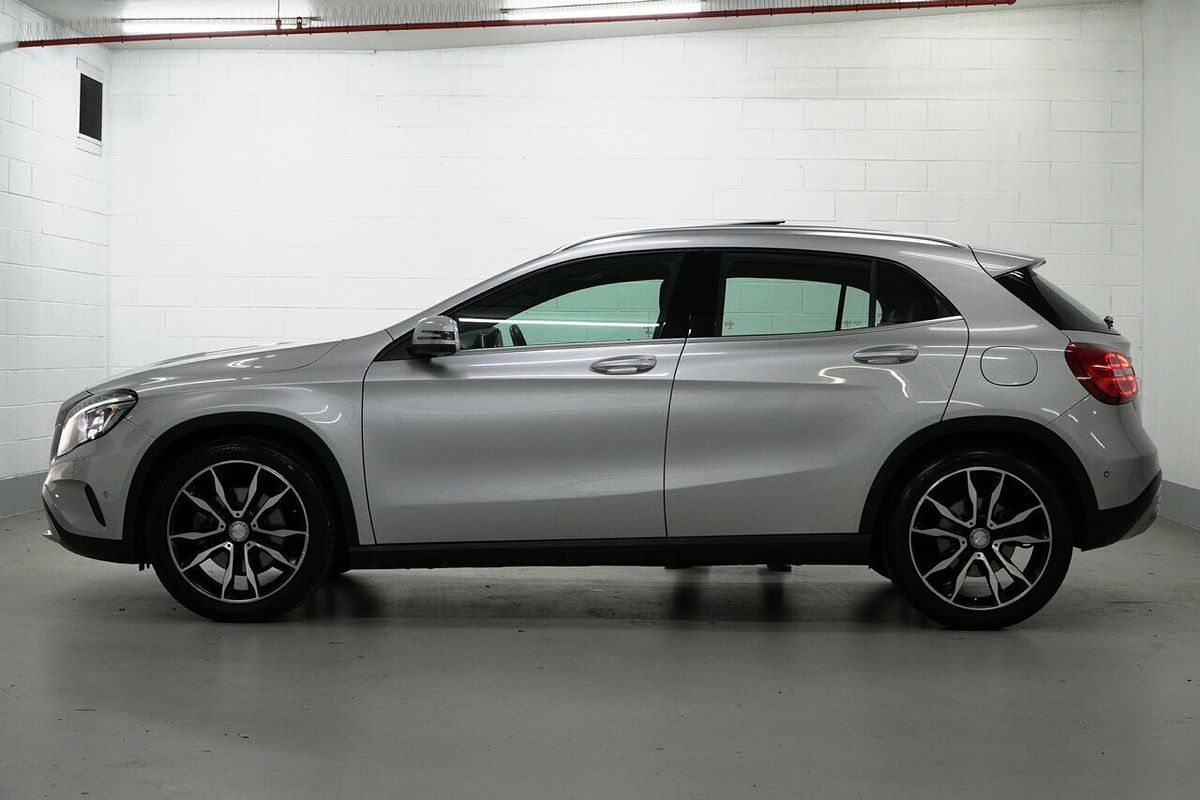 2015 Mercedes-Benz GLA-Class GLA250 X156