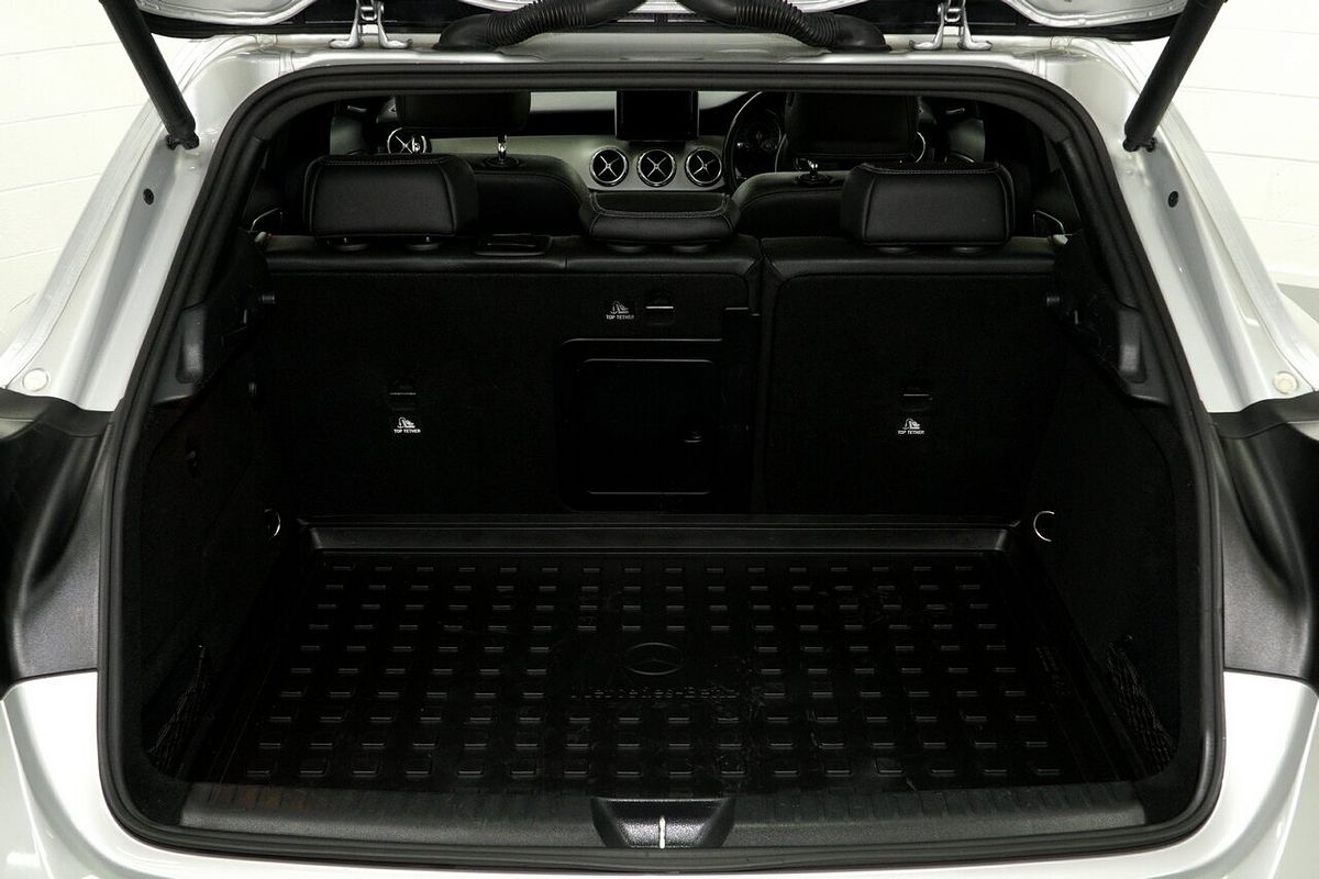 2015 Mercedes-Benz GLA-Class GLA250 X156