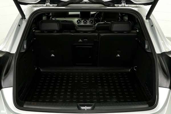 2015 Mercedes-Benz GLA-Class GLA250 X156