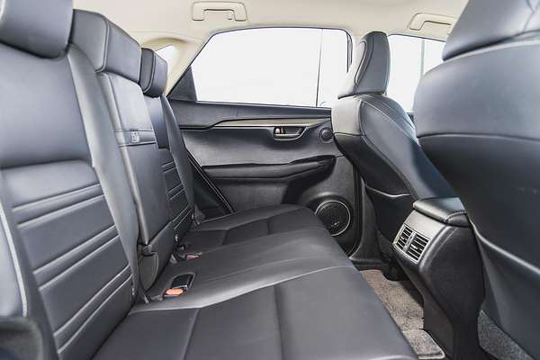 2017 Lexus NX NX200t Luxury AGZ10R