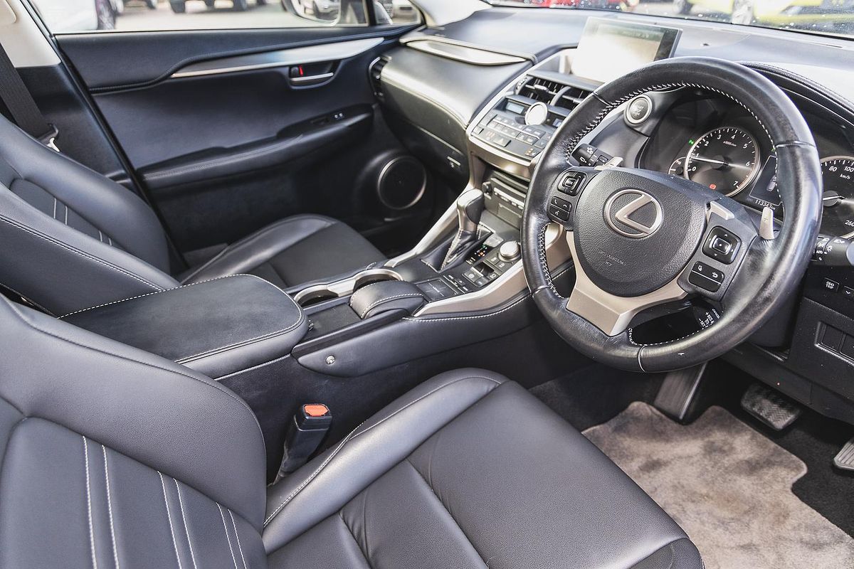 2017 Lexus NX NX200t Luxury AGZ10R