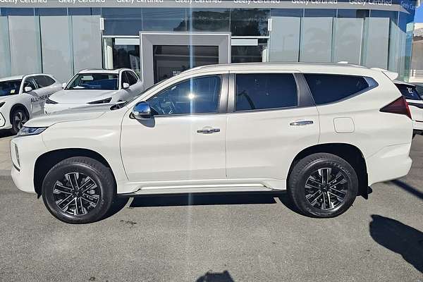 2022 Mitsubishi Pajero Sport GLS QF