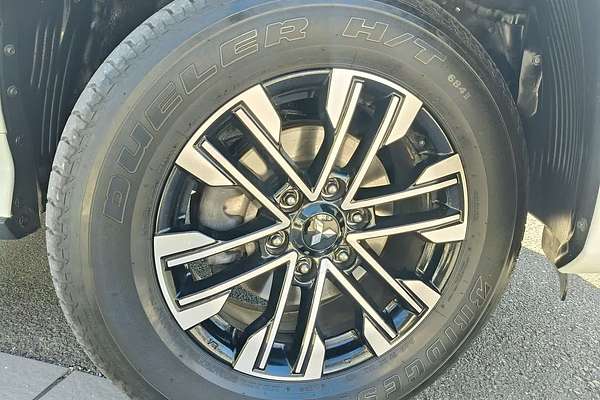 2022 Mitsubishi Pajero Sport GLS QF