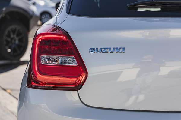 2019 Suzuki Swift GL Navigator AZ