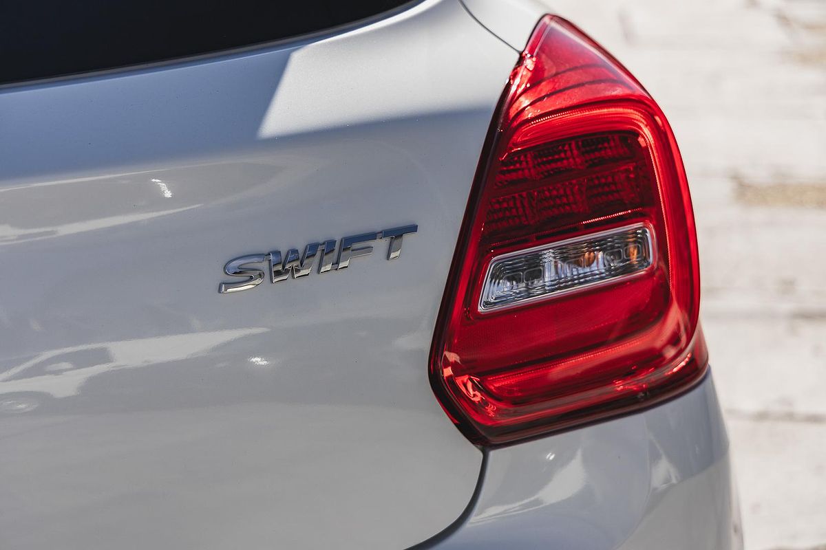 2019 Suzuki Swift GL Navigator AZ
