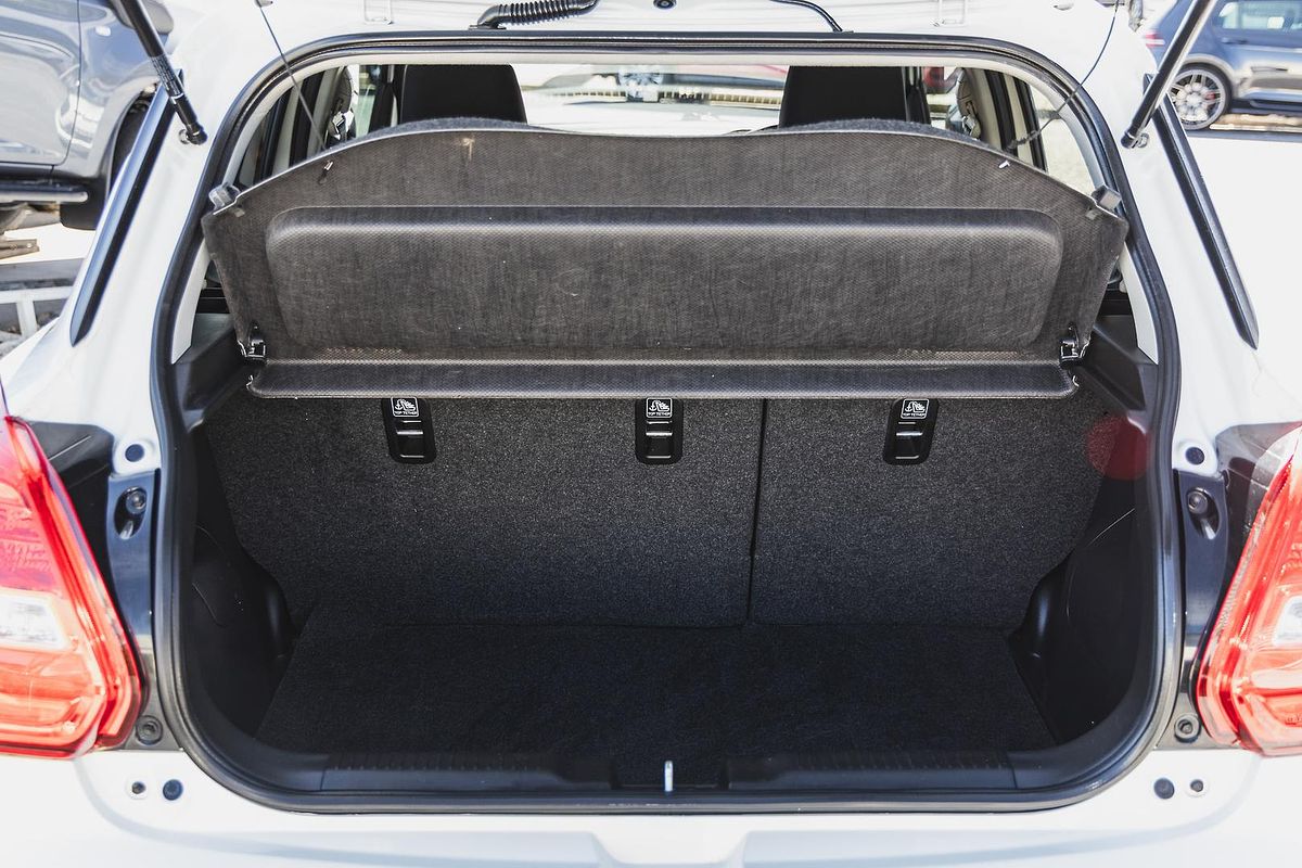 2019 Suzuki Swift GL Navigator AZ