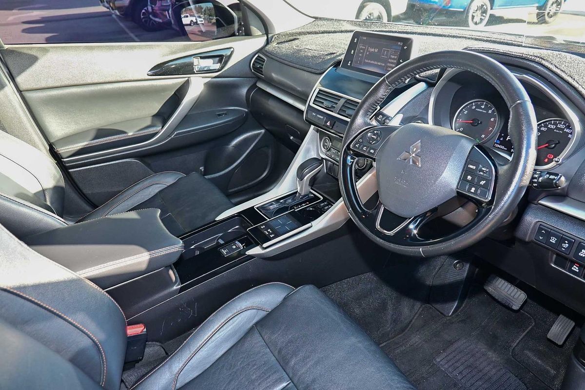 2017 Mitsubishi Eclipse Cross Exceed YA