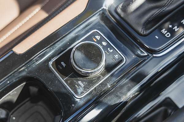 2024 Mahindra Scorpio Z8L