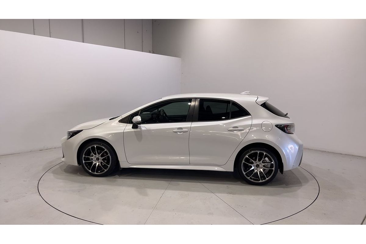 2021 Toyota Corolla SX MZEA12R